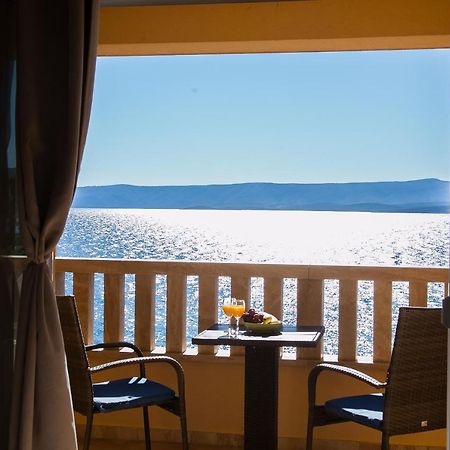 Hotel Villa Dzamonja โบล ภายนอก รูปภาพ